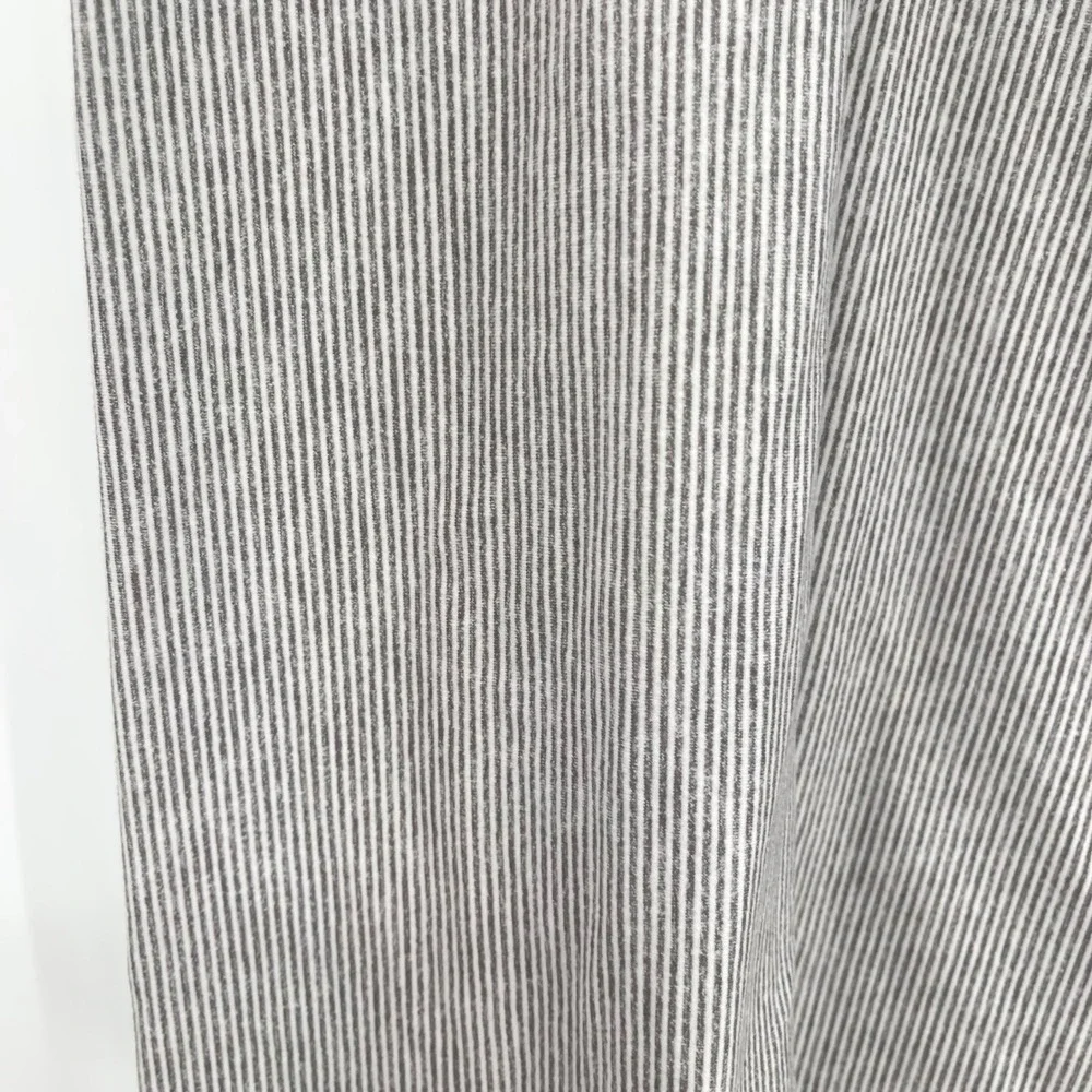 lululemon vinyasa scarf light gray white stripe‎ versatile OS